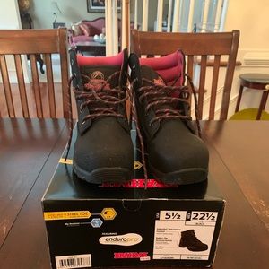 Women’s steel toe work boots